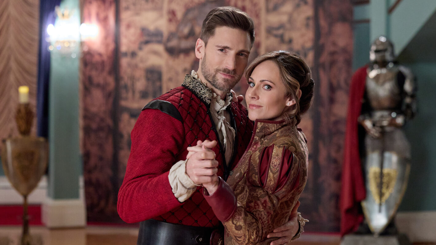 Nikki DeLoach and Andrew Walker in 'Curious Caterer: Foiled Plans'